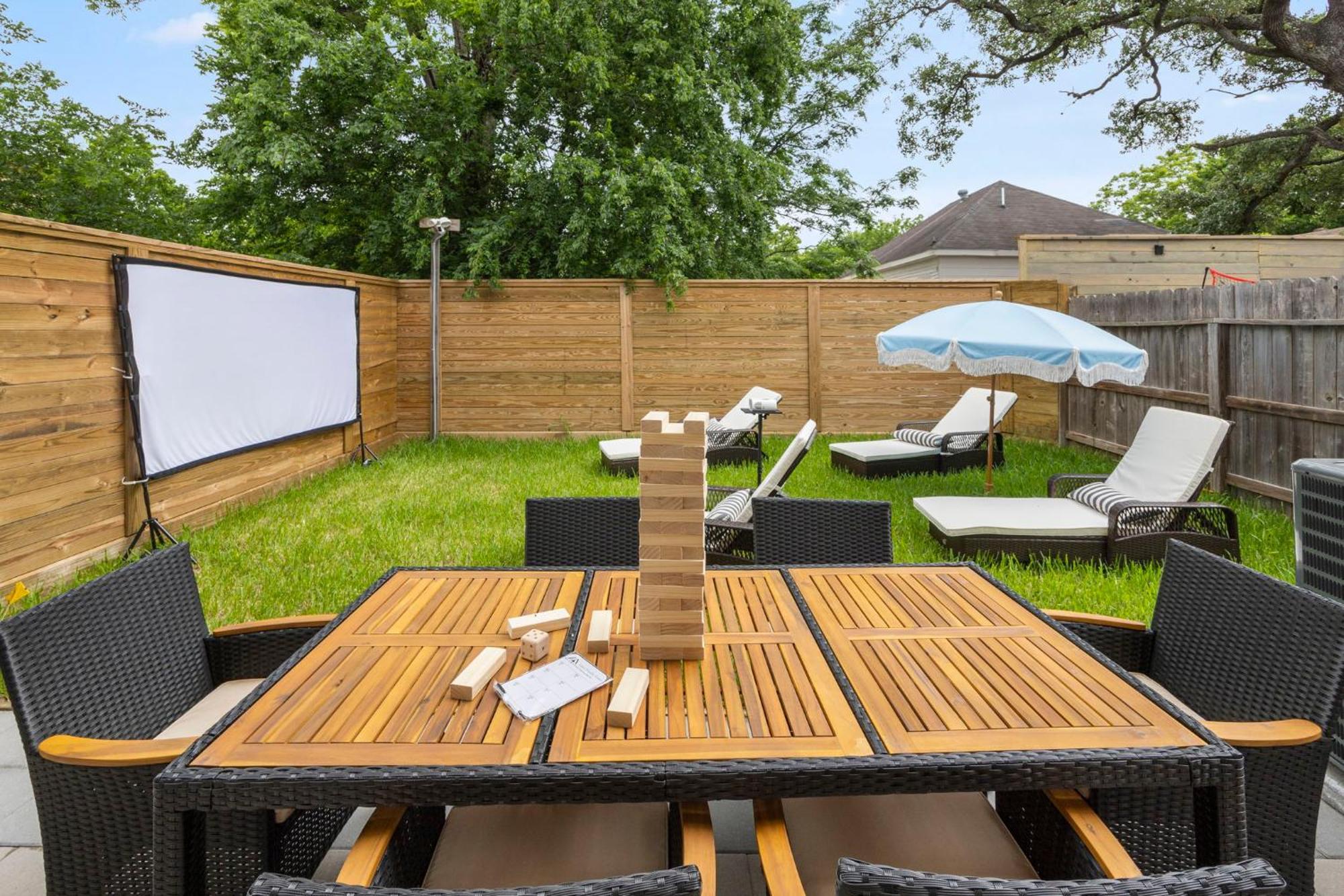 Central 4Bd - Outdoor Movie - Ping Pong - Bbq Villa Houston Exterior photo